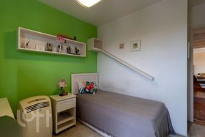 Image 34 - 811431