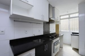Image 3 - 811577