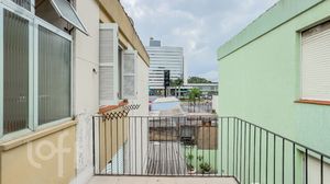 Image 17 - 811646