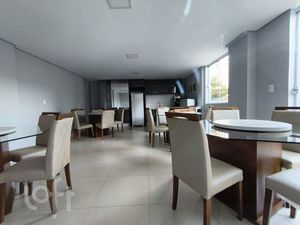 Image 33 - 811652