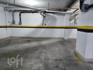 Image 36 - 811652
