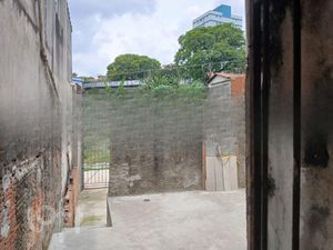Image 1 - 811684