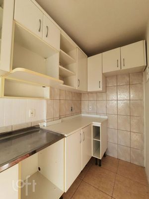Image 15 - 811721