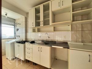 Image 9 - 811721