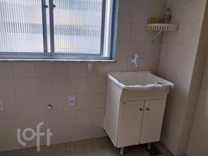 Image 7 - 812050