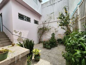 Image 23 - 812058