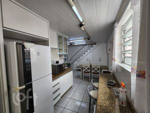 Image 29 - 812058