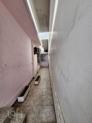 Image 13 - 812058