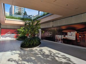 Image 8 - 812067