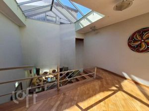 Image 9 - 812233