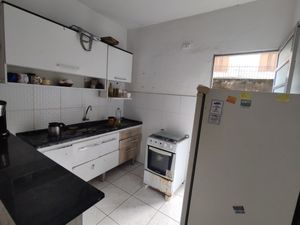 Image 3 - 812238