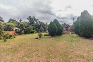 Image 1 - 812251