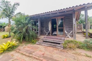 Image 4 - 812251