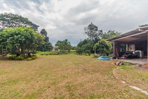 Image 23 - 812251