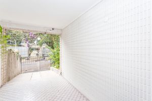 Image 70 - 812300
