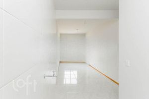 Image 1 - 812309