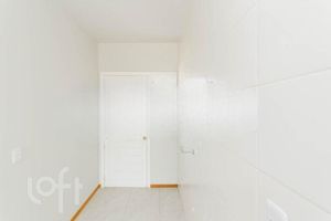 Image 10 - 812309