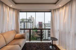 Image 9 - 812363