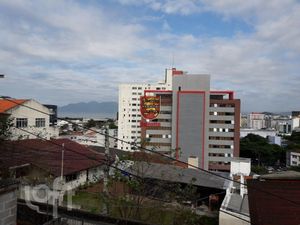 Image 16 - 812382