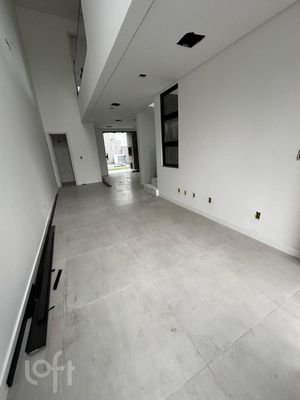 Image 1 - 812510