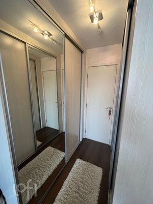 Image 11 - 812511