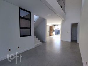 Image 4 - 812549