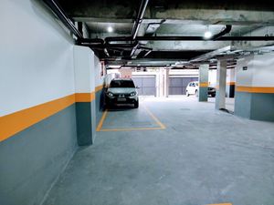 Image 15 - 812558