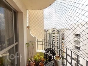 Image 10 - 812712