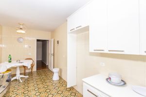 Image 39 - 812806
