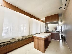 Image 9 - 812830