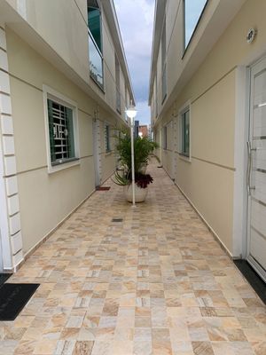 Image 15 - 812876