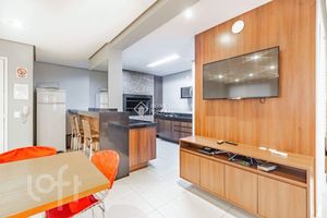 Image 21 - 812926