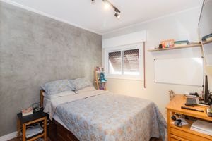 Image 14 - 812927