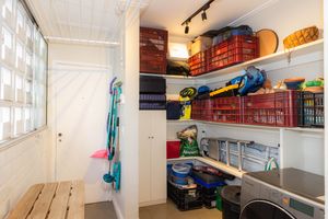 Image 30 - 812927