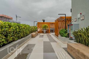 Image 13 - 813015