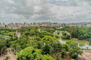 Image 24 - 813015