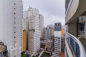 Image 6 - 813057