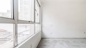 Image 15 - 813143