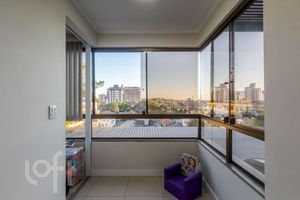 Image 4 - 813283