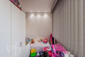 Image 15 - 813283