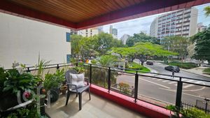 Image 9 - 813285
