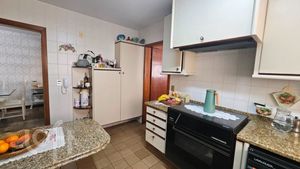 Image 18 - 813285