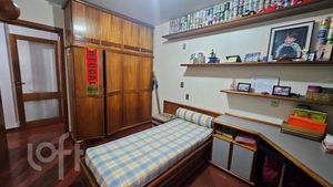 Image 38 - 813285