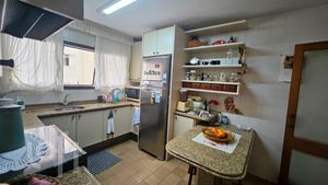 Image 19 - 813285