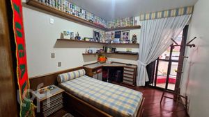 Image 37 - 813285