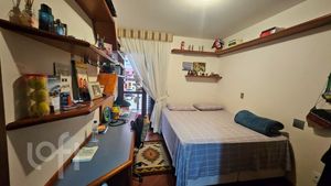 Image 36 - 813285