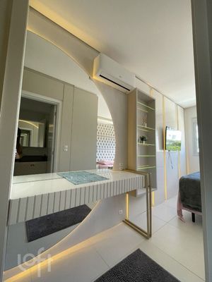 Image 21 - 813294