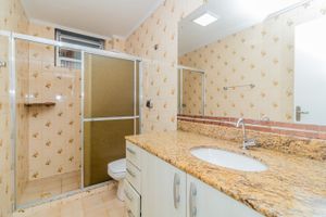 Image 4 - 813319