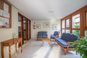 Image 26 - 813320