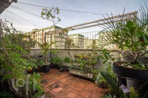 Image 1 - 813320